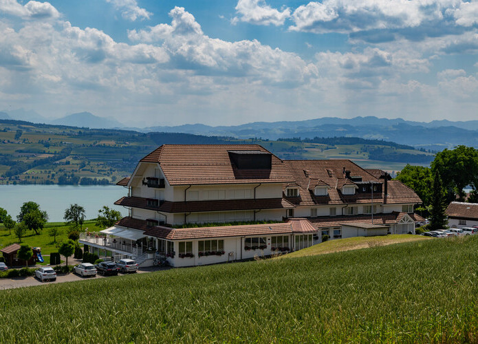 Exterior view Hotel Vogelsang with view | © Hotel Vogelsang
